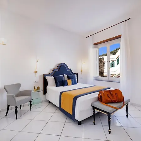 Frühstückspension Amalfi Resort 2*