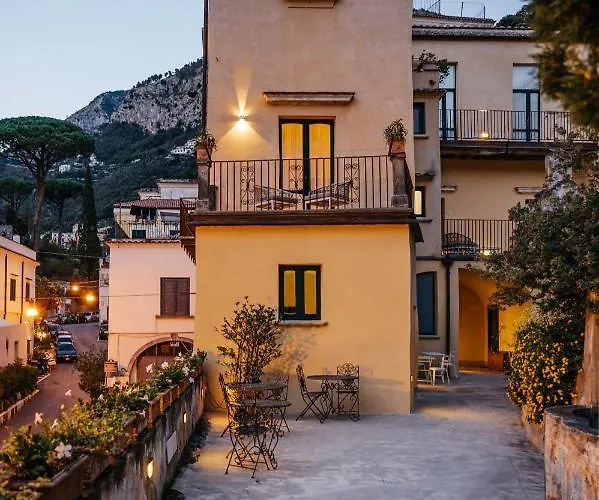 Amalfi Resort Bed & Breakfast 4*
