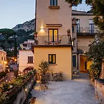 Amalfi Resort Bed & Breakfast 4*