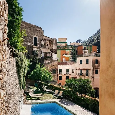 Amalfi Resort Bed & Breakfast