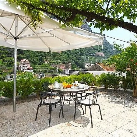 Amalfi Resort Bed & Breakfast 4*