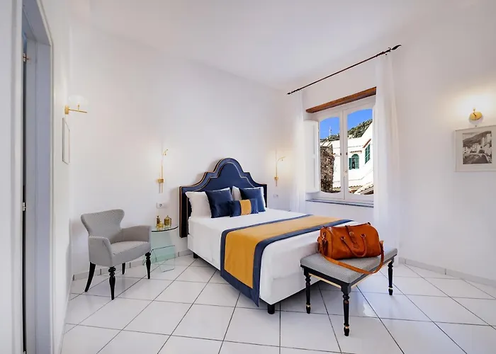 Oda ve Kahvaltı Amalfi Resort 4*