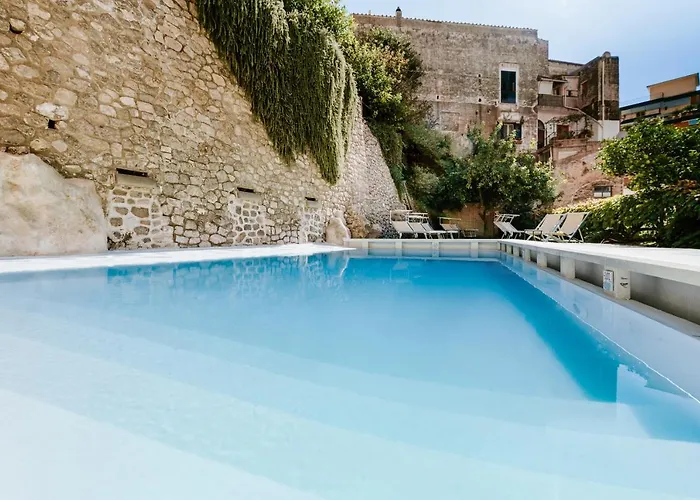 Amalfi Resort Oda ve Kahvaltı 4*