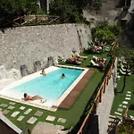 Amalfi Resort Bed & Breakfast